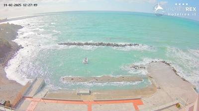 Preview delle webcam di Livorno › South-West: Hotel Rex - Antignano Diving Center