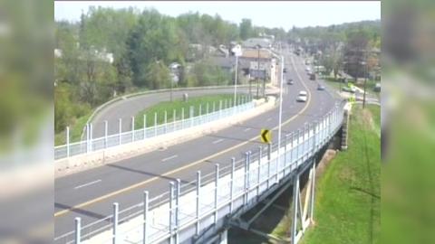 Traffic Cam Portland: CAM 158 - RT 66 EB Quarry Lane - & Arrigoni Bridge