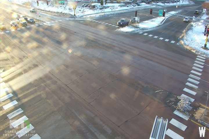 Traffic Cam Eagan: T.H.13 EB @ Silver Bell Rd