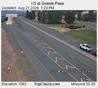 Traffic Cam Fruitdale: I-5 at Grants Pass