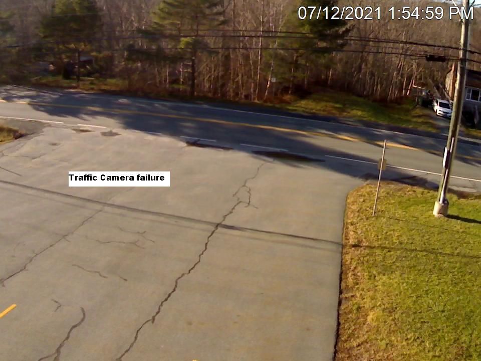 Traffic Cam Beaver Bank › West: Beaver Bank Road & Kinsac Road