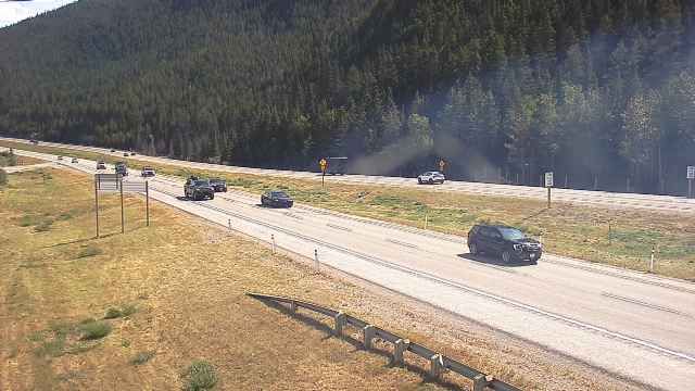 Traffic Cam Dead Man's Flats: Hwy 1: East of Dead Mans Flat Overpass