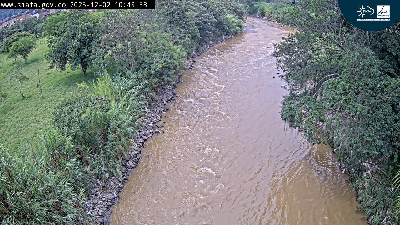 Copacabana Waters: South-East View Webcam