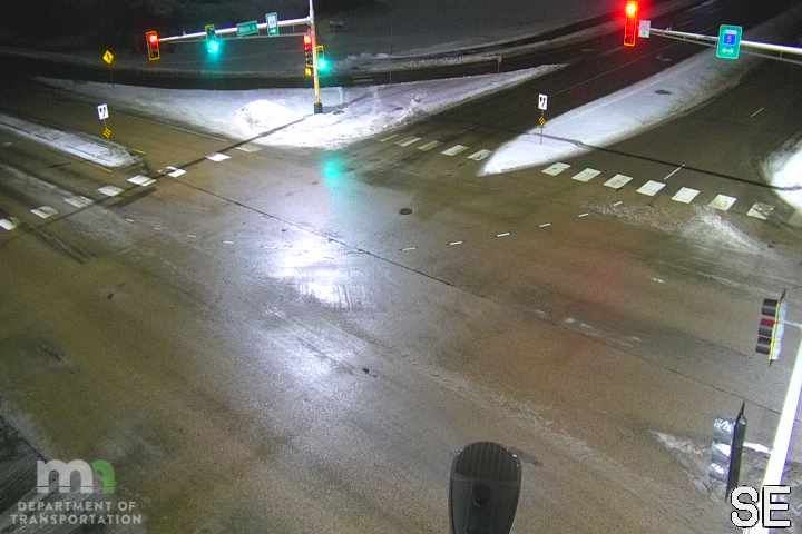 Traffic Cam Waconia: MN 5: T.H.5 WB @ Main St (SIG 1736476)