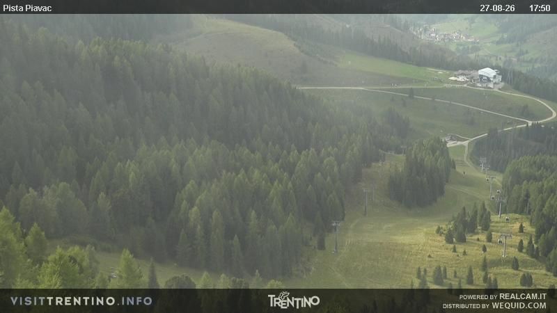 Traffic Cam Moena: Alpe Lusia - Pista Piavac