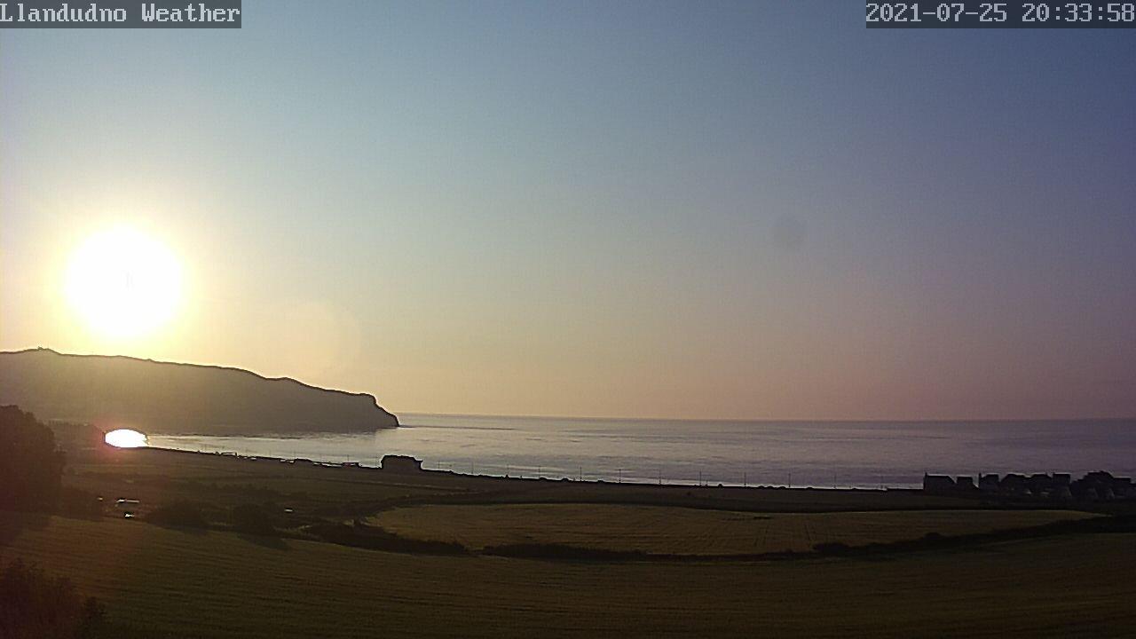 Penmaenmawr: Llandudno live weather cam in