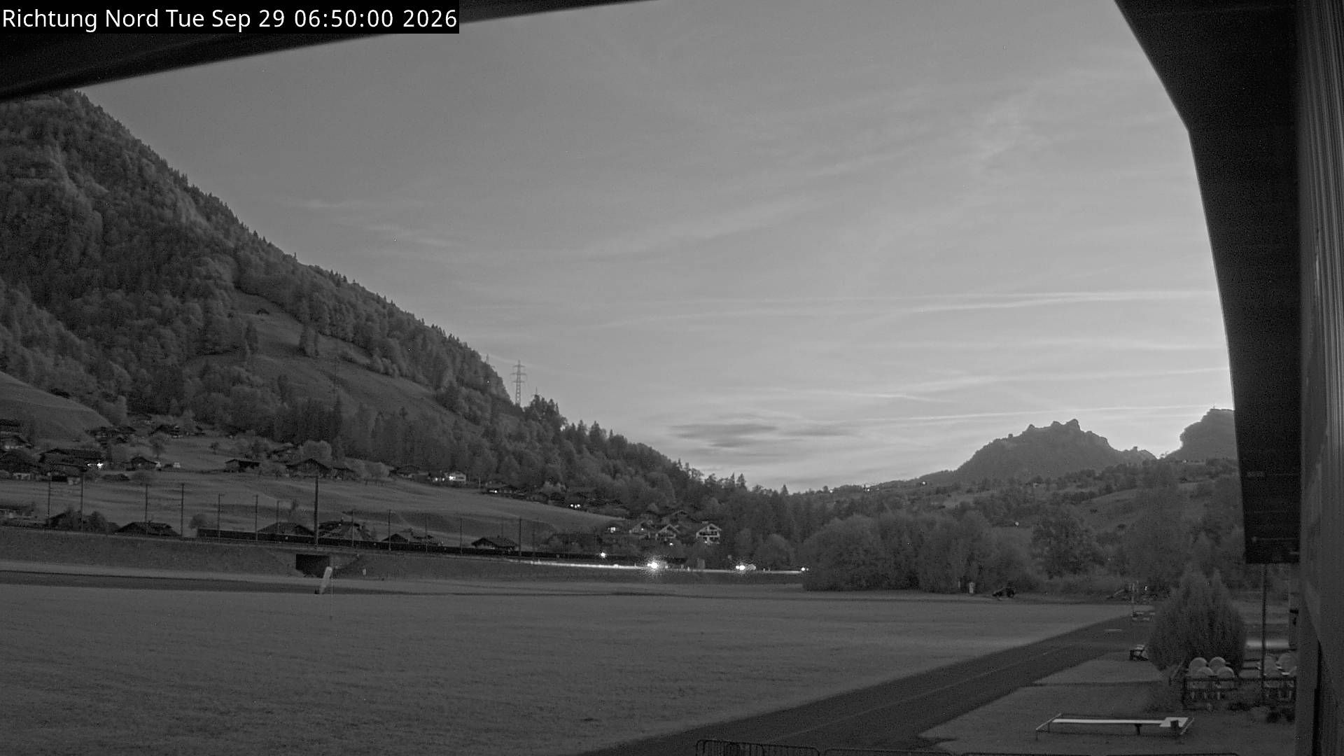 Reichenbach im Kandertal › Norden: Skydive by OUTDOOR - Air Base Drop Zone - Fluggruppe Reichenbach