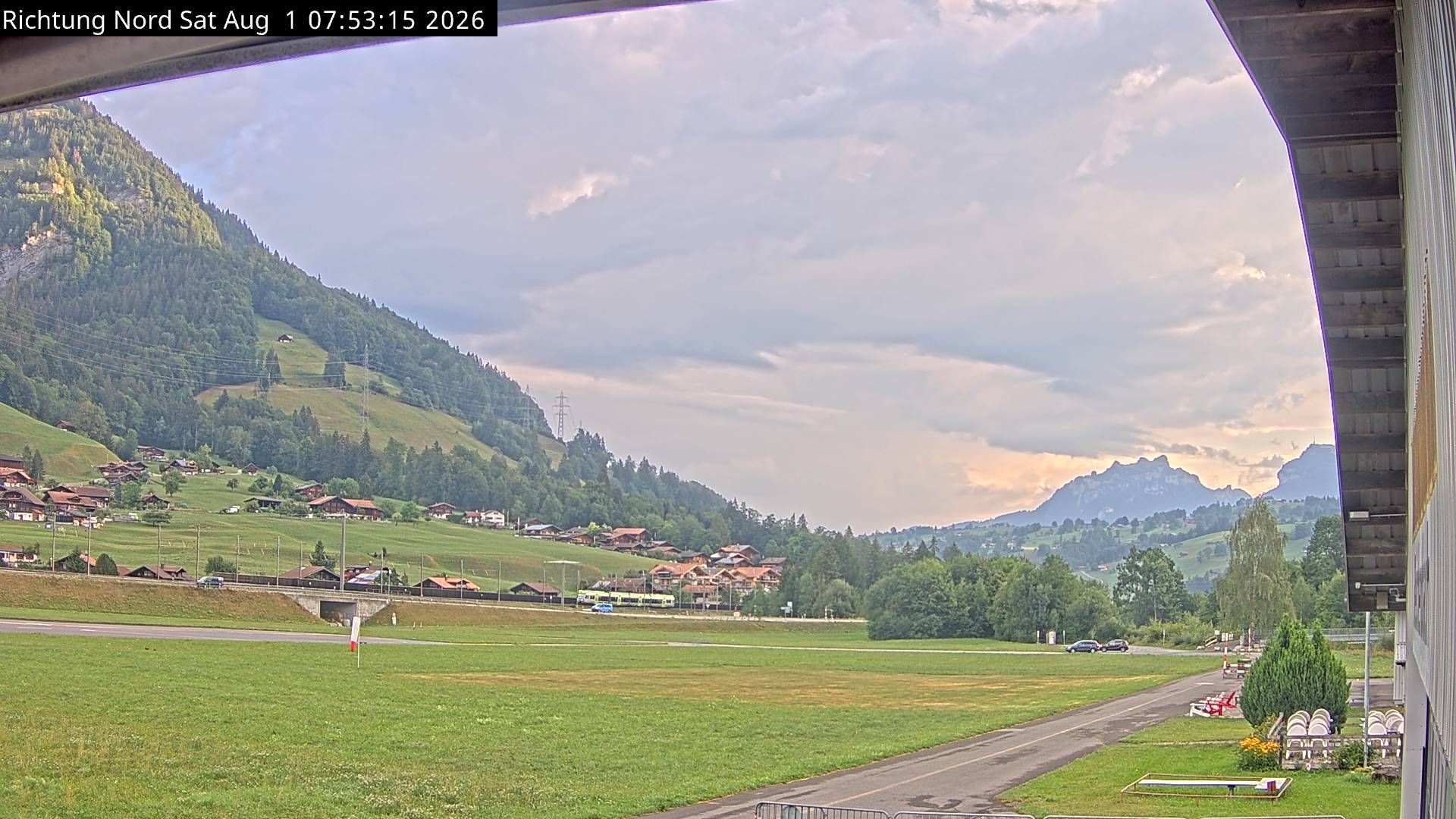 Reichenbach im Kandertal › Norden: Skydive by OUTDOOR - Air Base Drop Zone - Fluggruppe Reichenbach