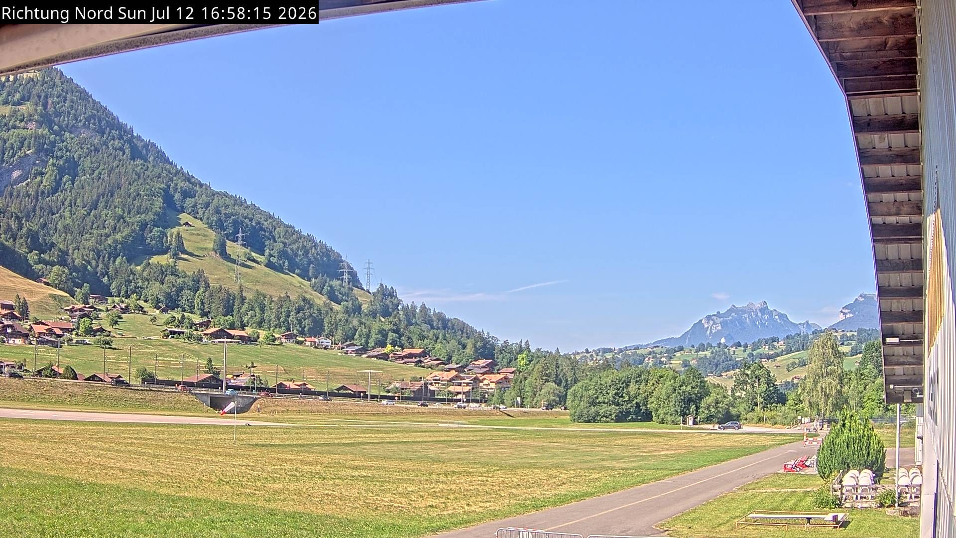 Reichenbach im Kandertal › Norden: Skydive by OUTDOOR - Air Base Drop Zone - Fluggruppe Reichenbach