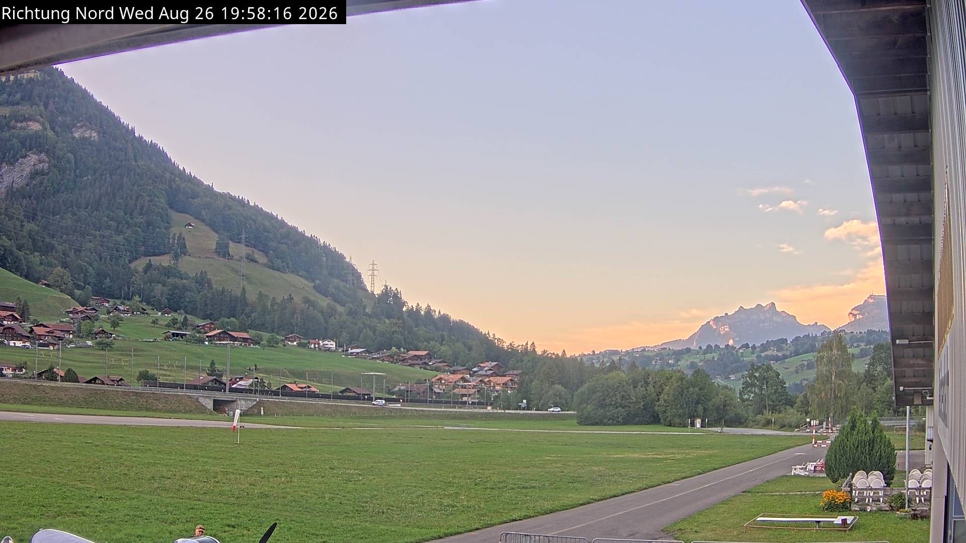 Reichenbach im Kandertal › Norden: Skydive by OUTDOOR - Air Base Drop Zone - Fluggruppe Reichenbach