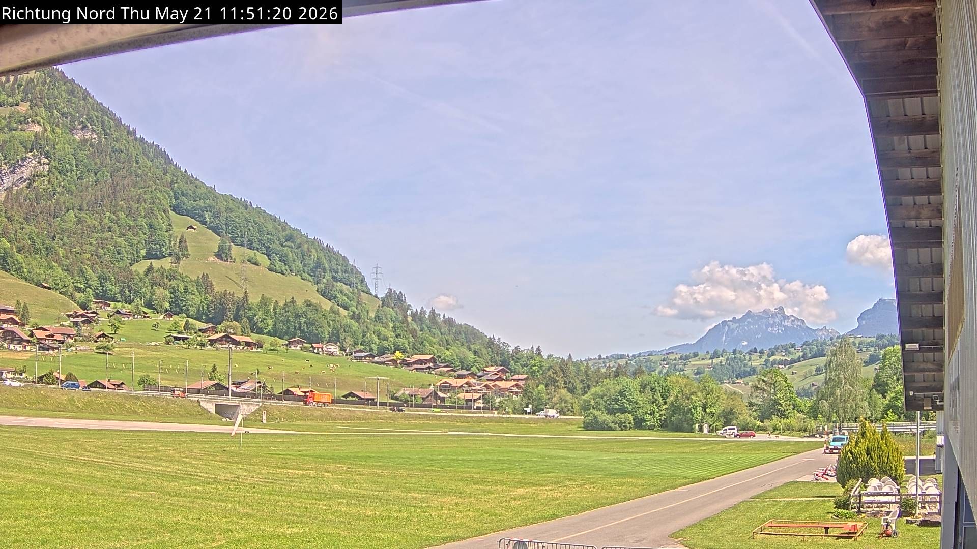 Reichenbach im Kandertal › Norden: Skydive by OUTDOOR - Air Base Drop Zone - Fluggruppe Reichenbach