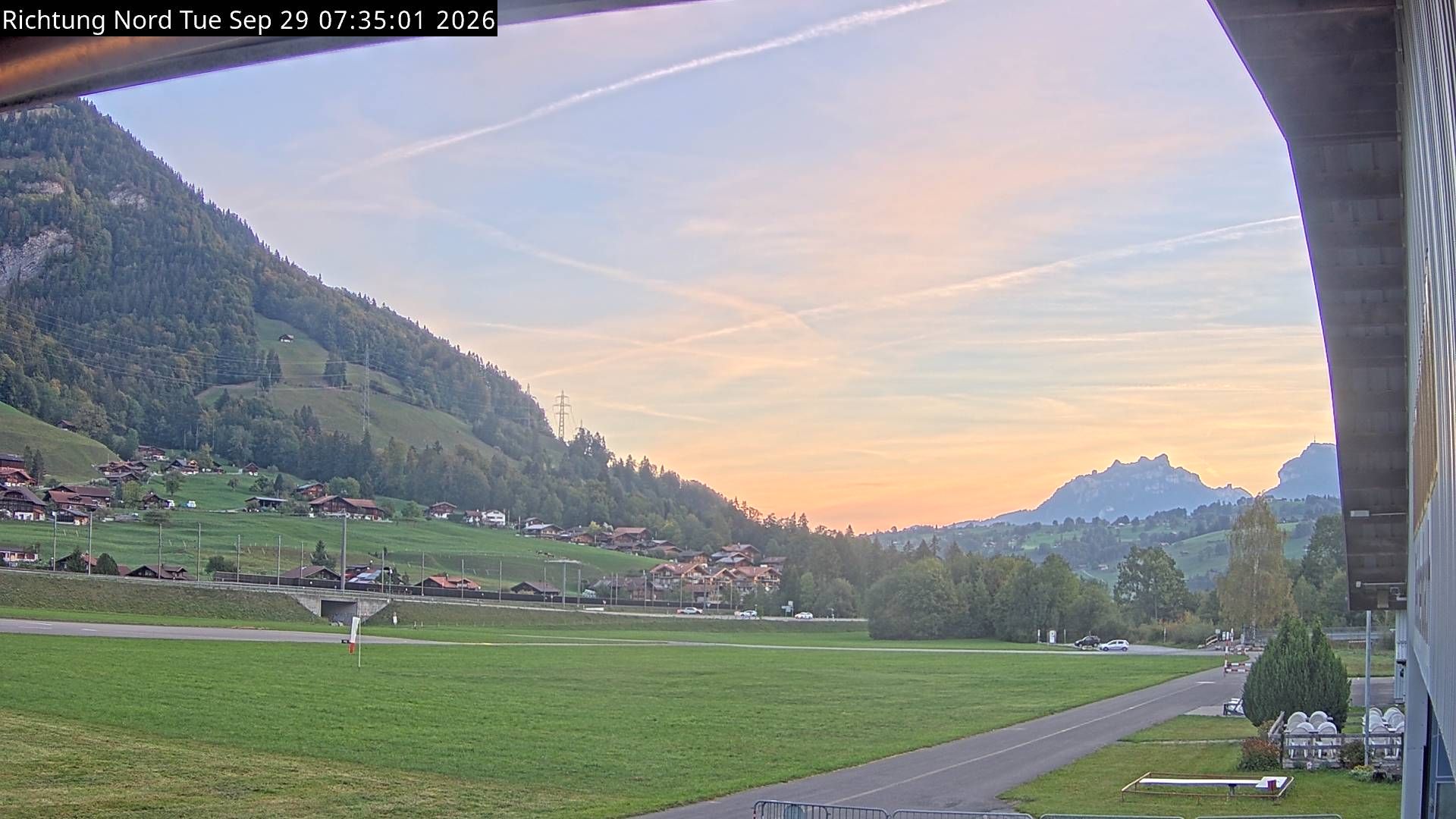 Reichenbach im Kandertal › Norden: Skydive by OUTDOOR - Air Base Drop Zone - Fluggruppe Reichenbach