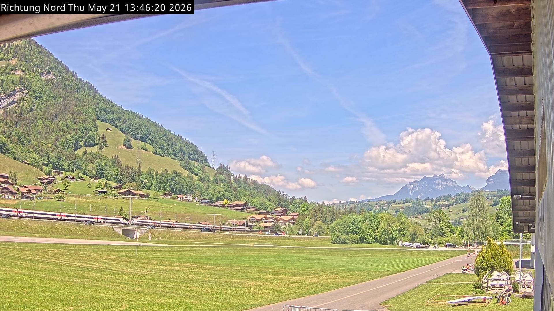 Reichenbach im Kandertal › Norden: Skydive by OUTDOOR - Air Base Drop Zone - Fluggruppe Reichenbach