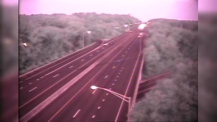 Traffic Cam Guilford: CAM 141 - I-95 SB Exit 57 - Rt. 1 (Boston Post Rd)