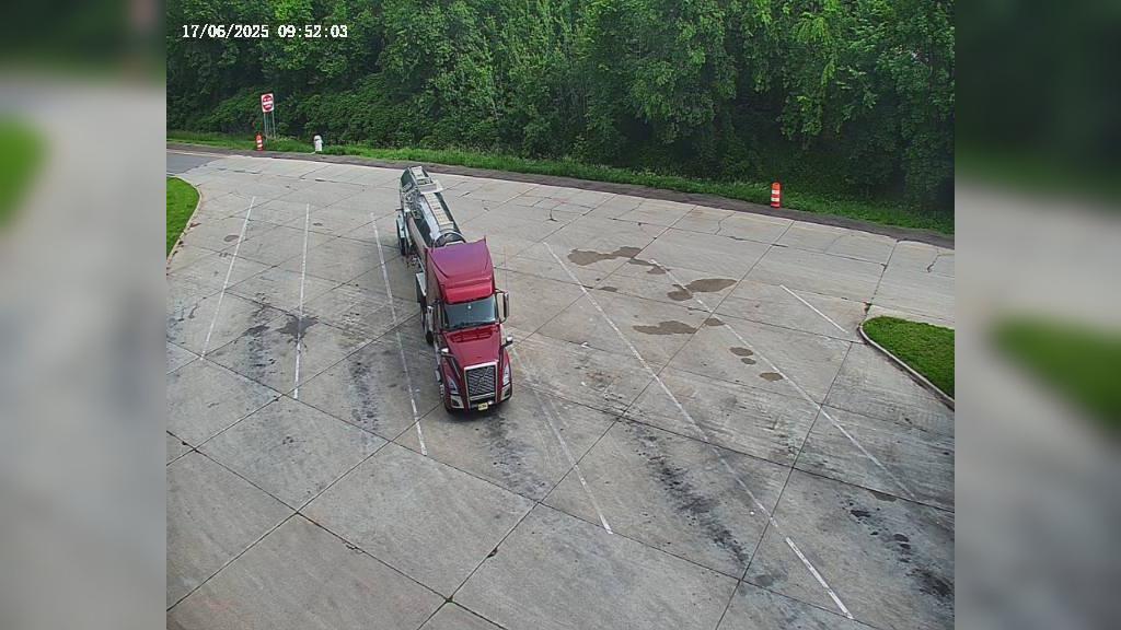 Traffic Cam Avon: I-94 EB (Big Spunk Rest Area)
