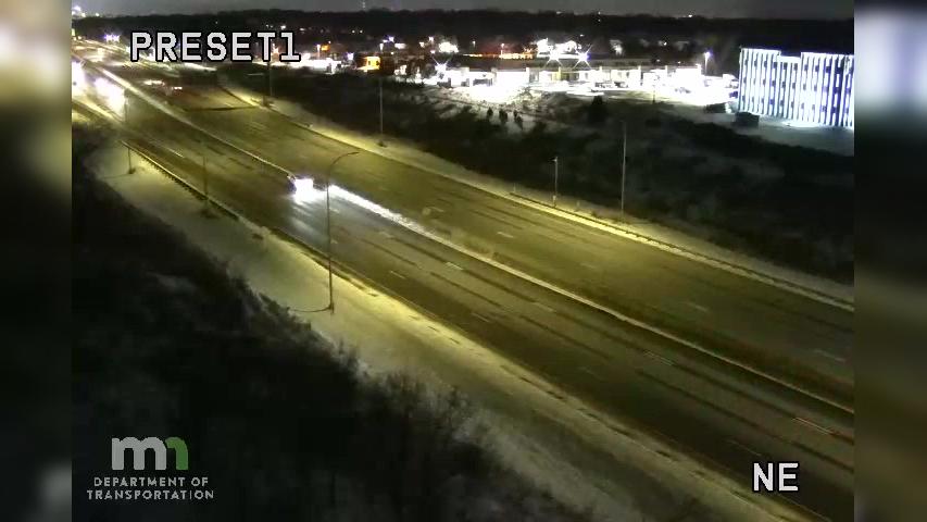 Traffic Cam Bloomington: I-35W SB @ 110th St