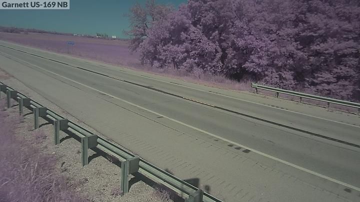 Traffic Cam Garnett: US-59 NB at - Manner Bridge