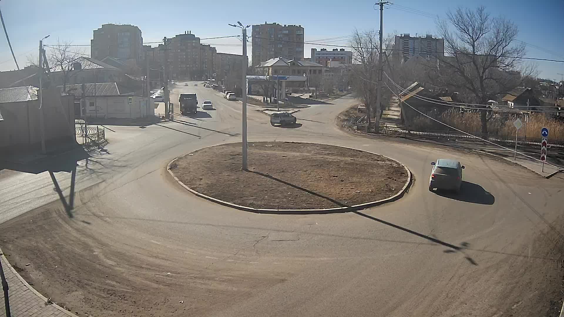 Astrakhan: Астрахань, Ахшарумова, 92а