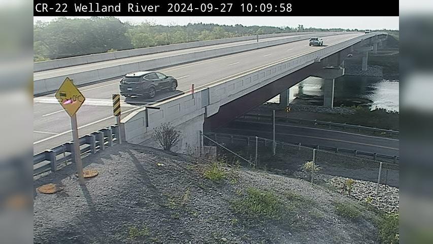 Niagara Falls: QEW at Welland River Bridge Webcam