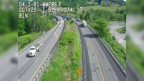 Traffic Cam Lenox Township: I-81 @ EXIT 206 (PA 374 GLENWOOD/LENOXVILLE)