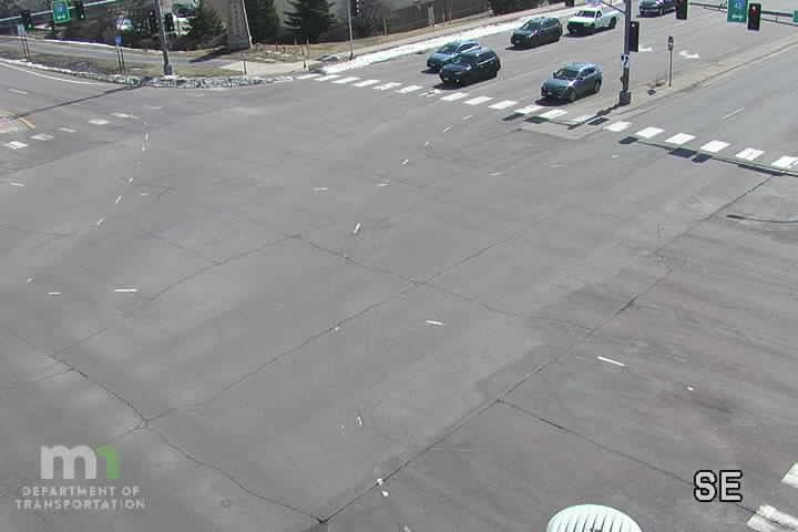 Traffic Cam Savage: MN 13: T.H.13 SB @ Egan Dr
