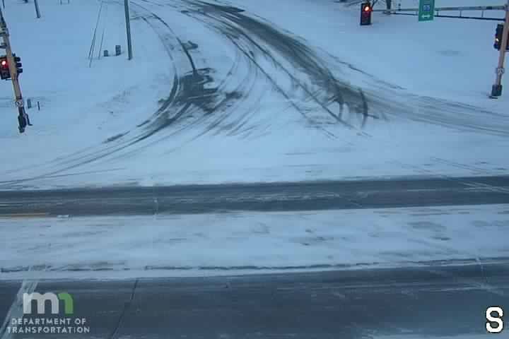 Traffic Cam Medina: MN 55: T.H.55 EB @ Willow Dr (SIG 1736310)