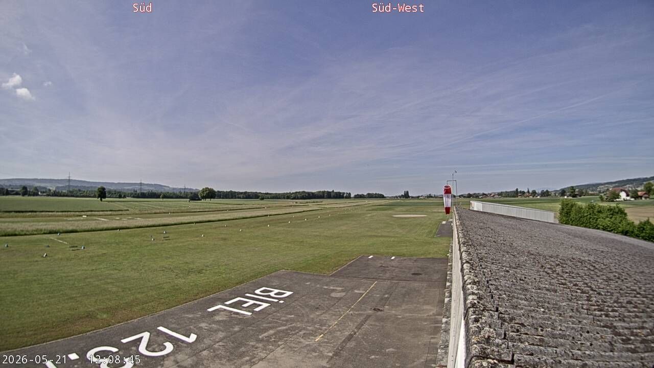 Kappelen: Airfield Biel - Kappelen LSZP