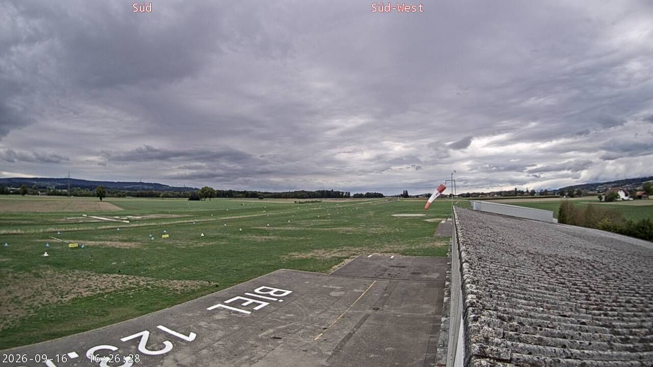 Kappelen: Airfield Biel - Kappelen LSZP