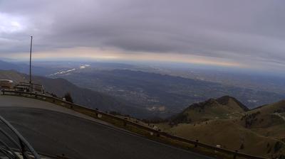 immagine della webcam nei dintorni di Bassano del Grappa: webcam Monte Grappa