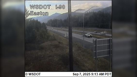 Traffic Cam Sammamish › East: I-90 at MP 70.6: Easton