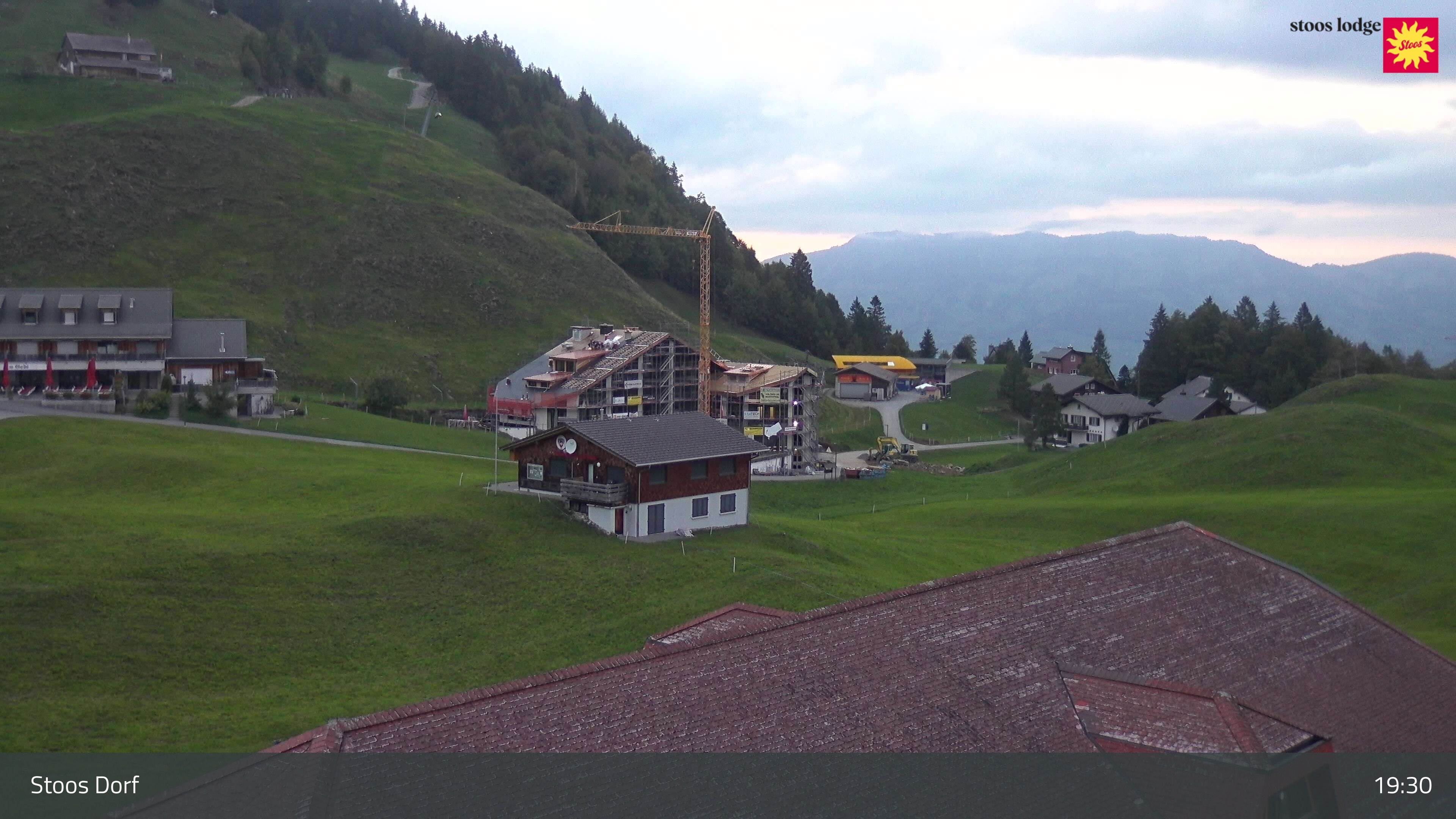 Stoos SZ › Nordwesten: Bounce Circus Fronalphalle Stoos - Schweizer Skischule Stoos - Stoos(Sesselbahn Fronalpstock)
