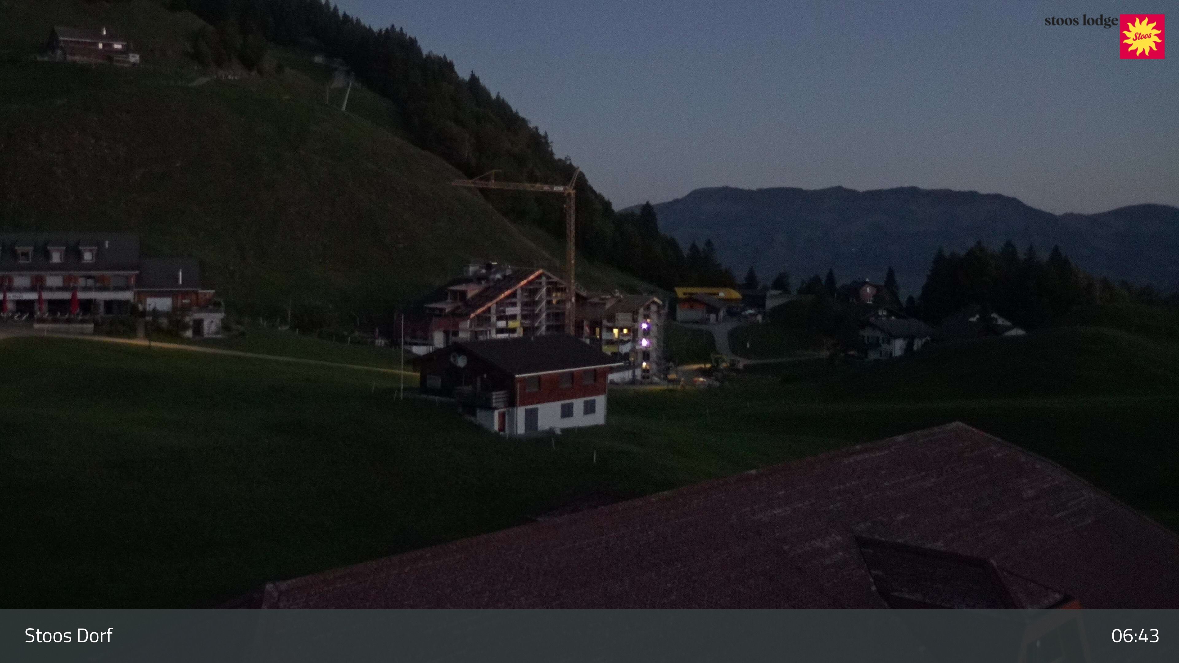 Stoos SZ › Nordwesten: Bounce Circus Fronalphalle Stoos - Schweizer Skischule Stoos - Stoos(Sesselbahn Fronalpstock)