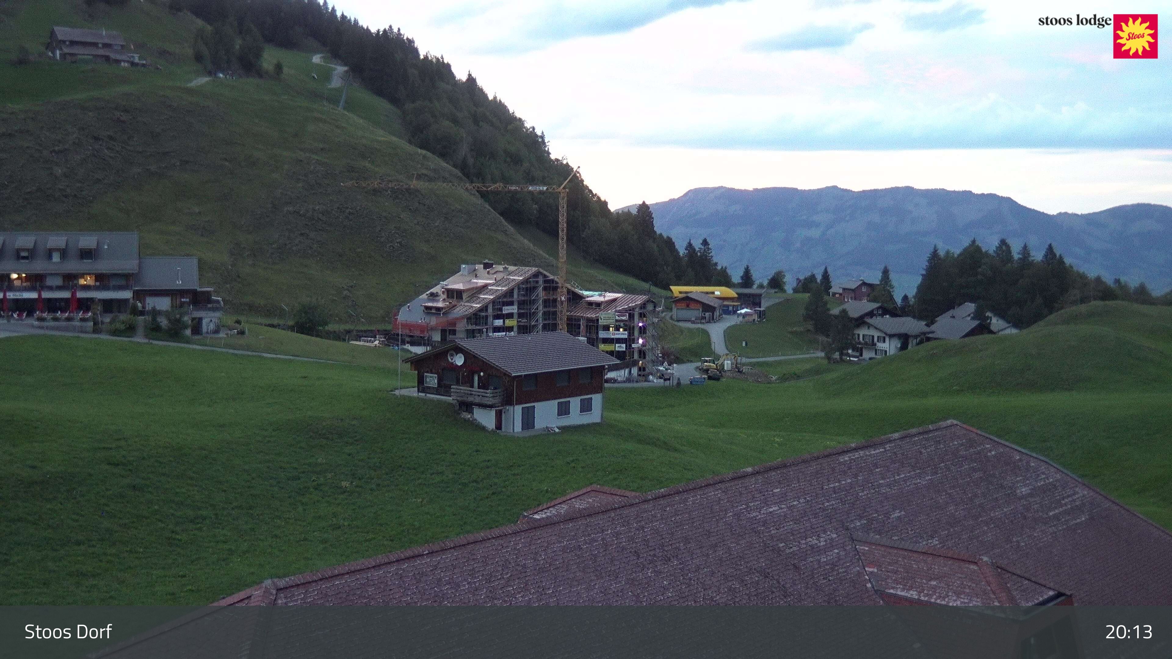 Stoos SZ › Nordwesten: Bounce Circus Fronalphalle Stoos - Schweizer Skischule Stoos - Stoos(Sesselbahn Fronalpstock)