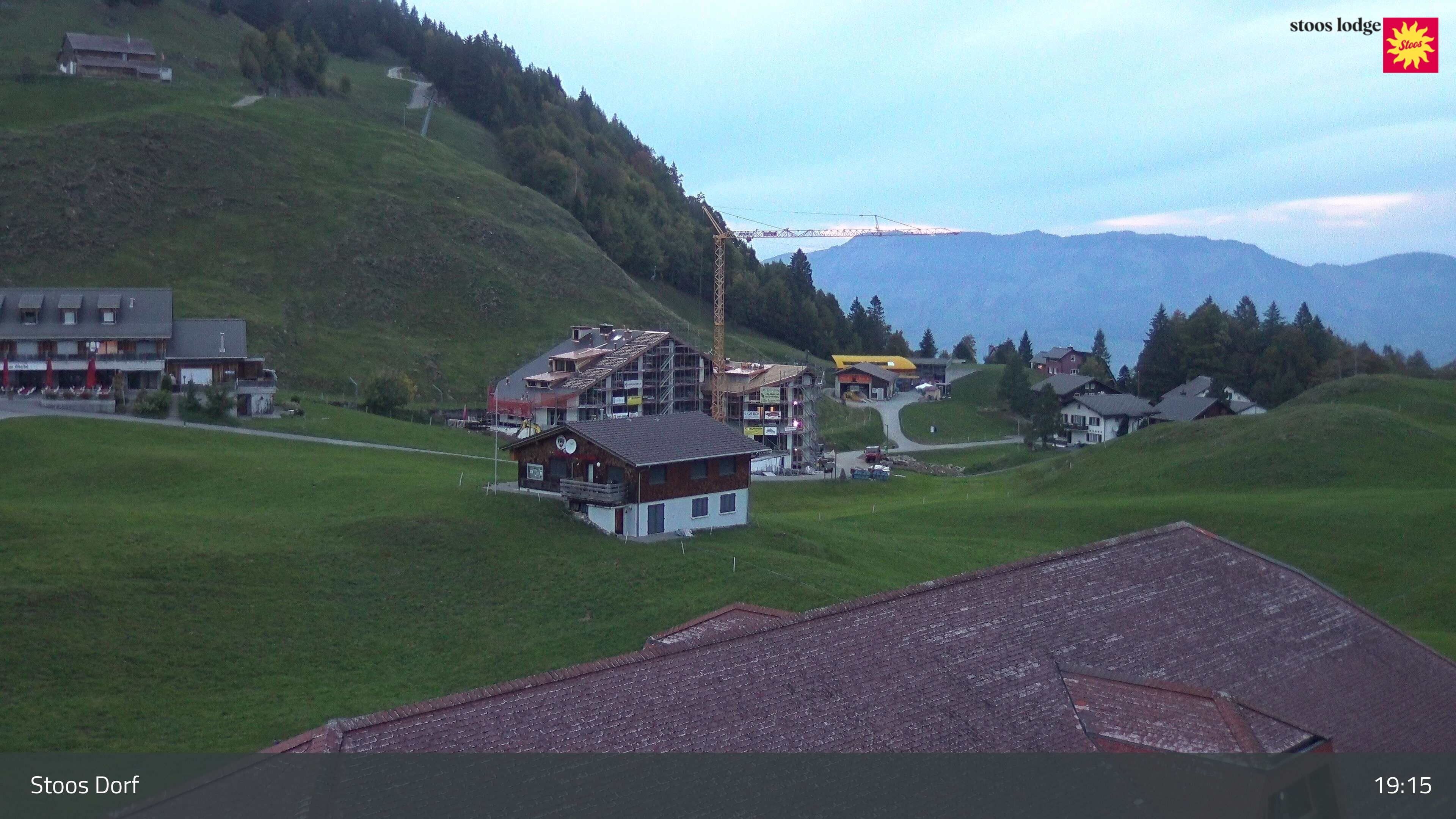 Stoos SZ › Nordwesten: Bounce Circus Fronalphalle Stoos - Schweizer Skischule Stoos - Stoos(Sesselbahn Fronalpstock)