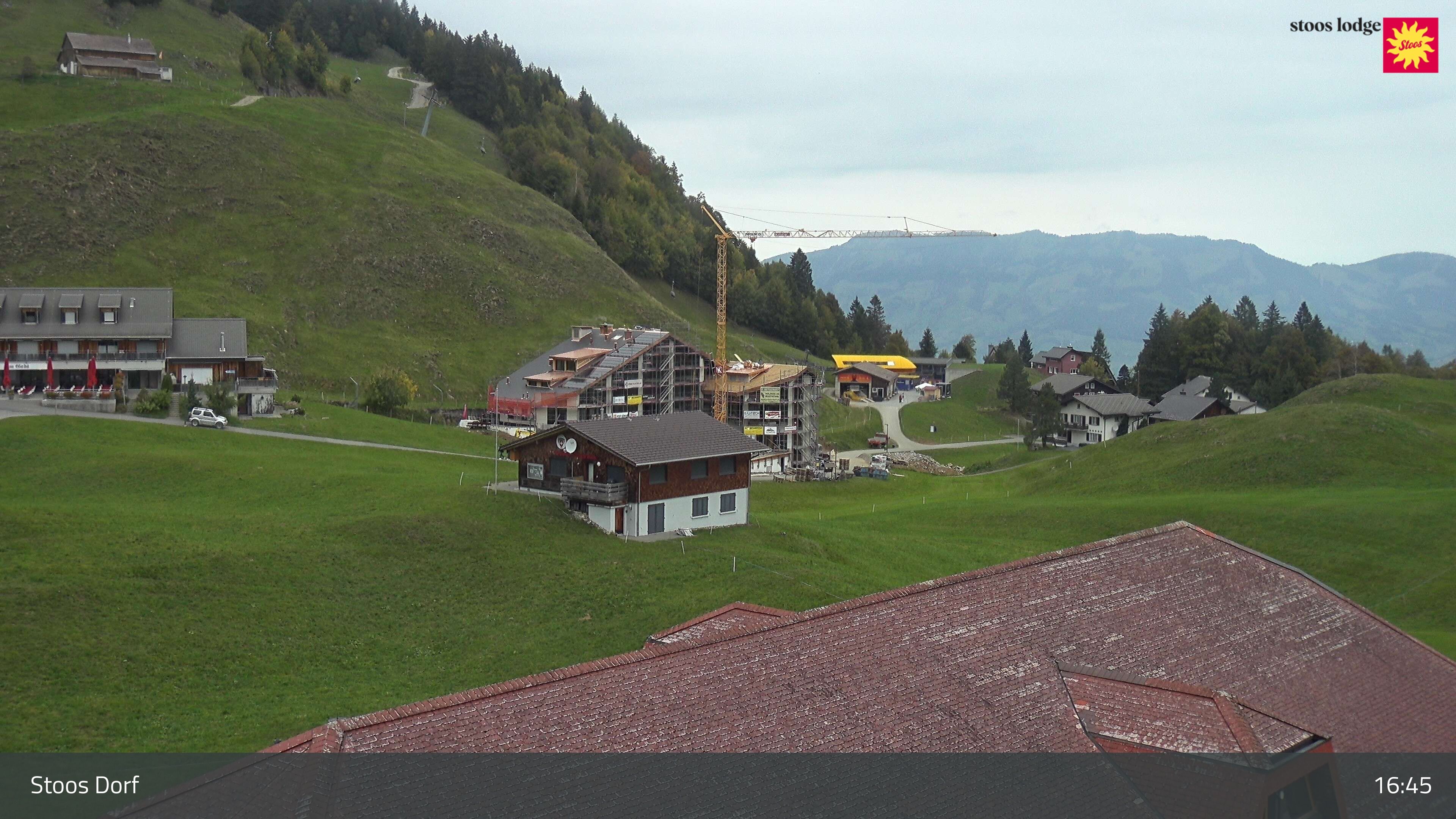 Stoos SZ › Nordwesten: Bounce Circus Fronalphalle Stoos - Schweizer Skischule Stoos - Stoos(Sesselbahn Fronalpstock)