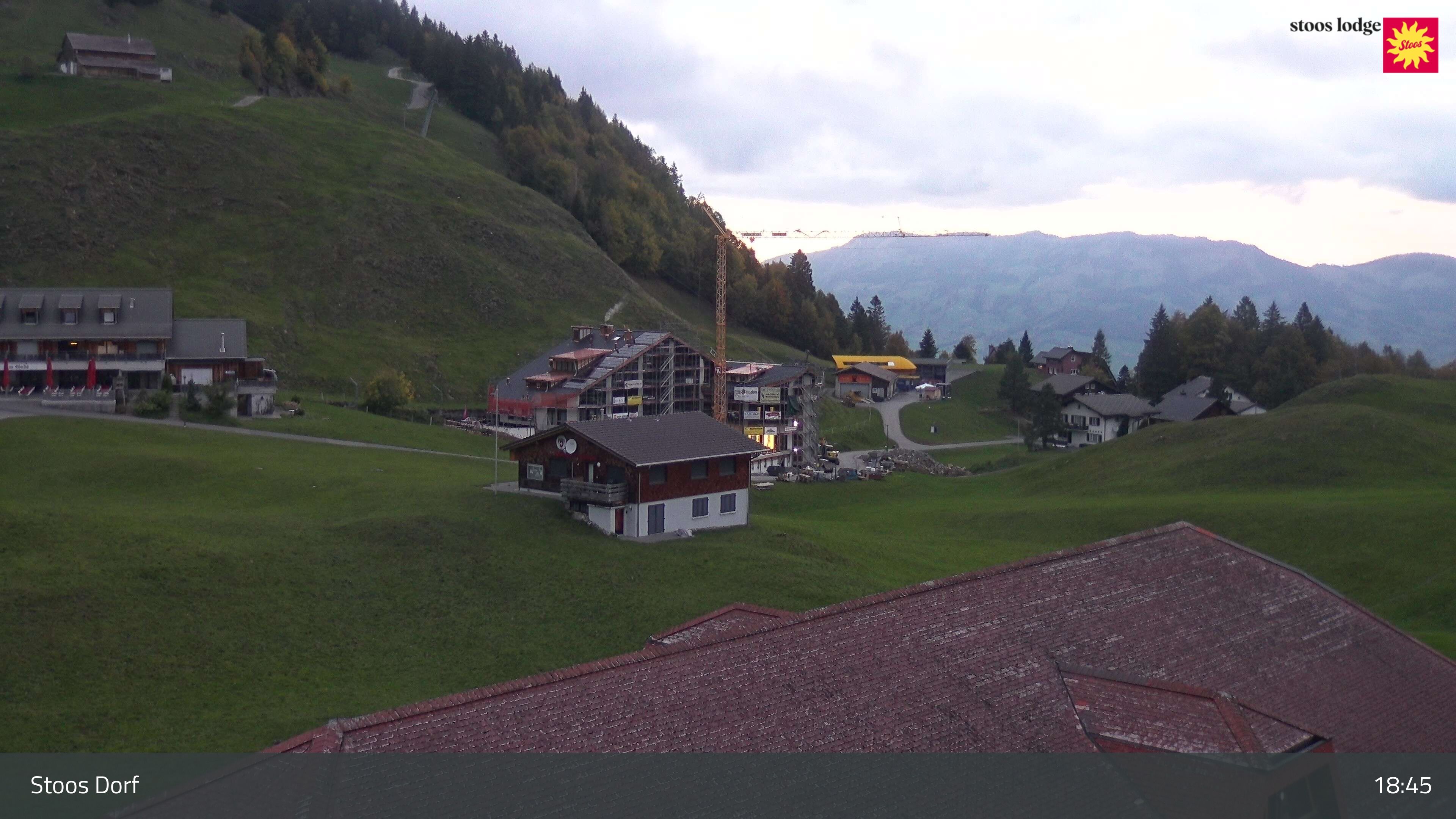 Stoos SZ › Nordwesten: Bounce Circus Fronalphalle Stoos - Schweizer Skischule Stoos - Stoos(Sesselbahn Fronalpstock)