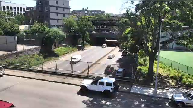 Traffic Cam New York › West: I-278 at South 5th Street