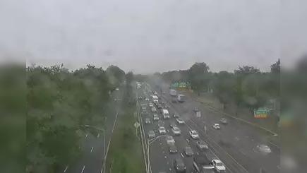 Traffic Cam New York › West: I-495 at Lawrence Street