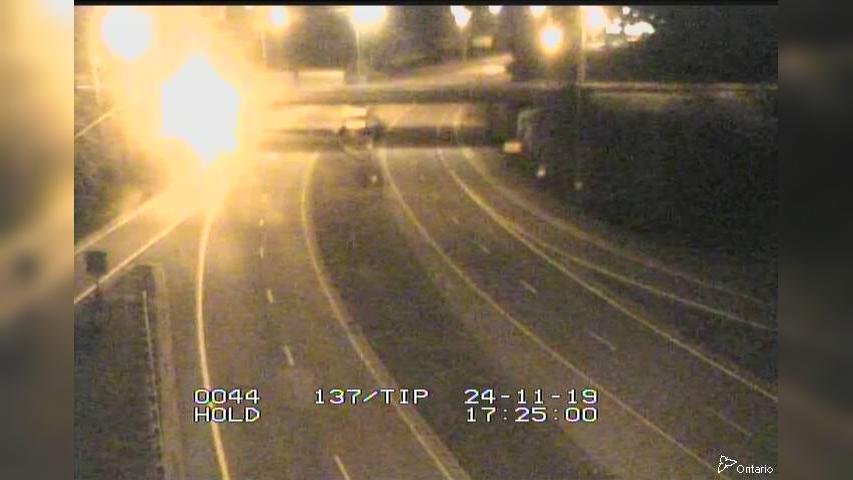 Traffic Cam Leeds and the Thousand Islands: 137 near 1000 islands Pkwy