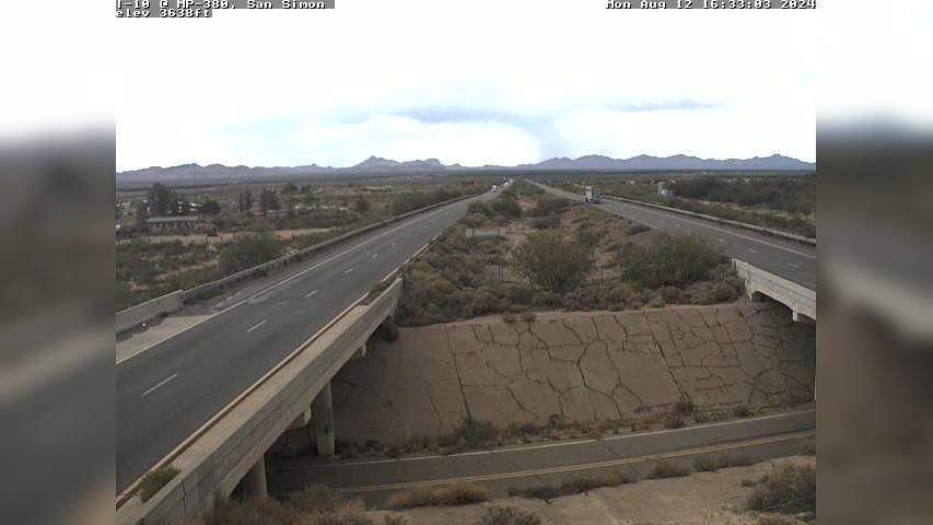 Traffic Cam San Simon › West: I-10 WB 380.35