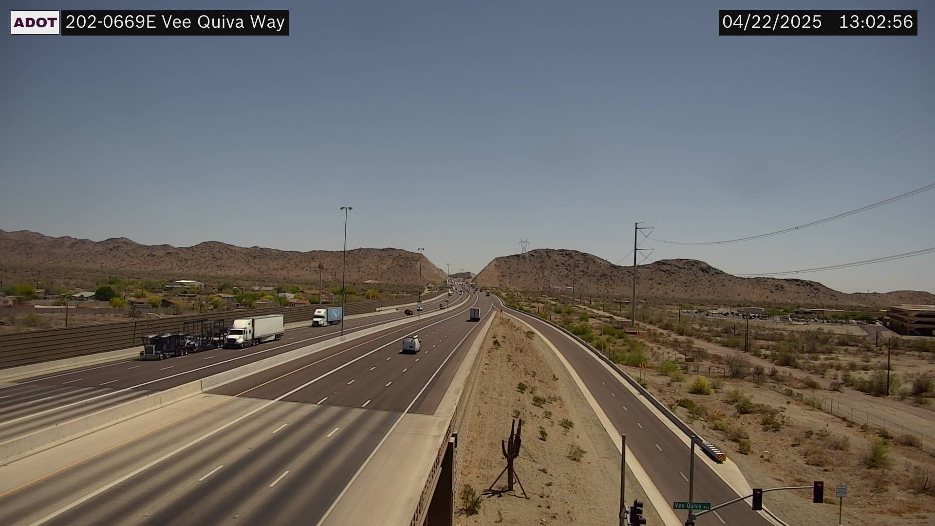 Traffic Cam Komatke › East: L-202 EB 66.91 @Ivanhoe