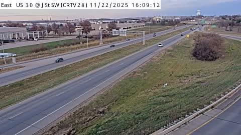 Traffic Cam Cedar Rapids: CR - US 30 @ J St SW (28)