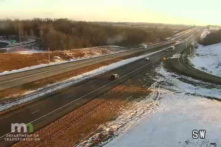 Traffic Cam Saco: I-35 SB (MP 35 Straight River R A)