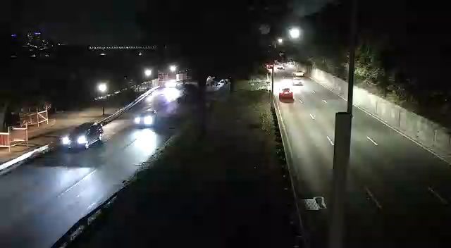 Traffic Cam Manhattan Community Board 9 › North: Henry Hudson Pkwy at W. 119 Street