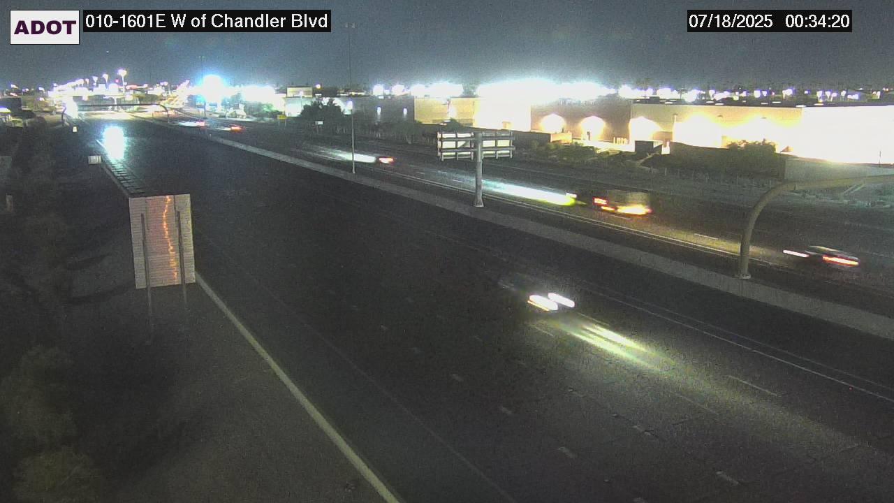 Traffic Cam Guadalupe › East: I-10 EB 160.10 @W of Chandler Blvd