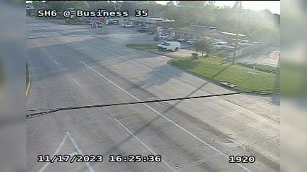 Traffic Cam Alvin › North: SH-6 @ BUS35