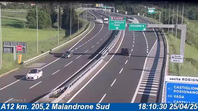 Preview delle webcam di Rosignano Marittimo: A12 km. 205,2 Malandrone Sud