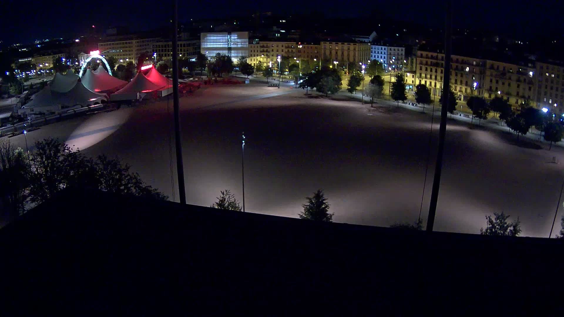 Genf › Nordosten: Genève Home information - Plaine de Plainpalais
