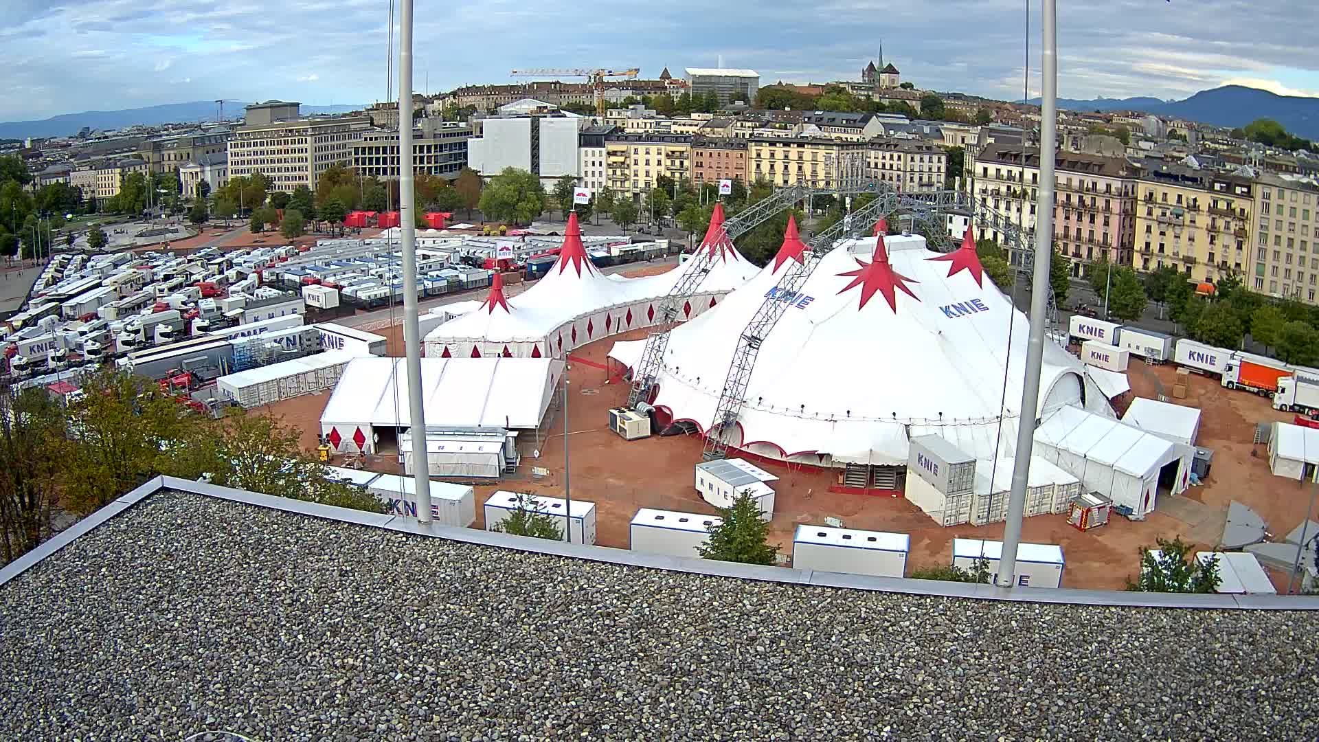Genf › Nordosten: Genève Home information - Plaine de Plainpalais