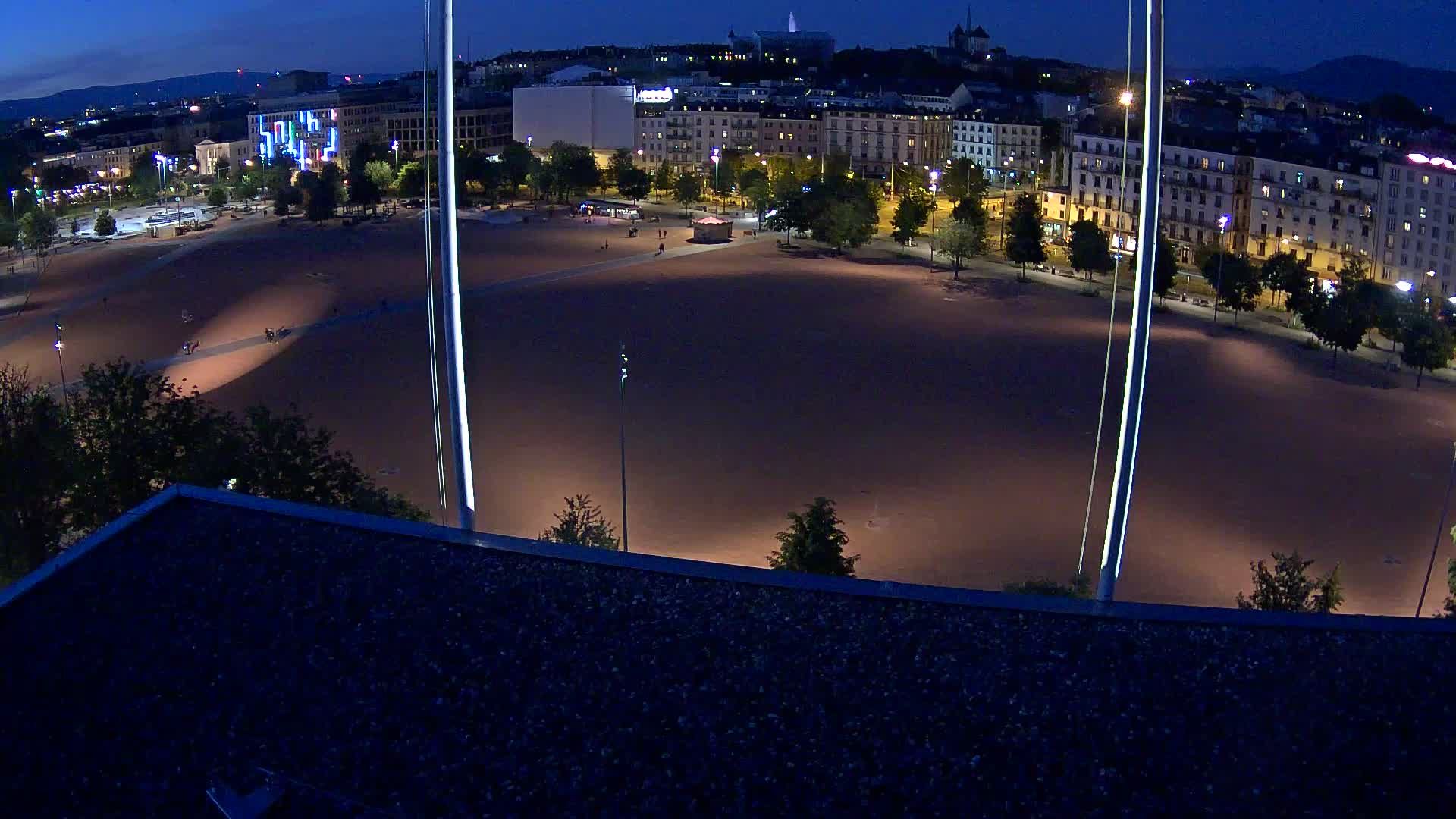 Genf › Nordosten: Genève Home information - Plaine de Plainpalais